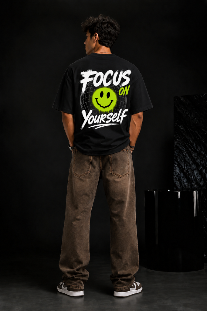 Unisex Oversized Graphic T-Shirt (S)